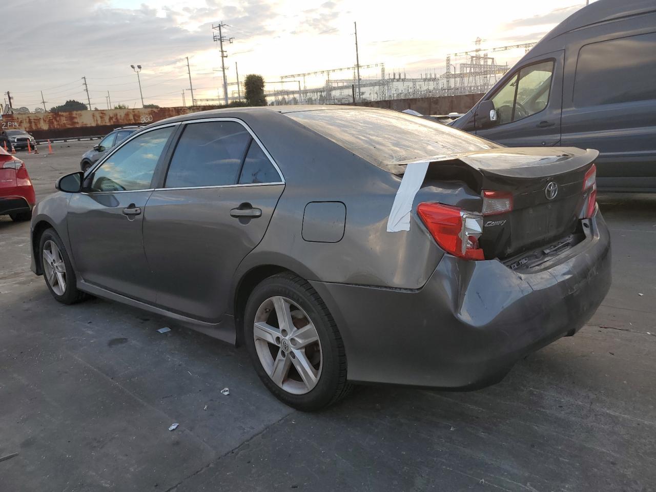2014 TOYOTA CAMRY
