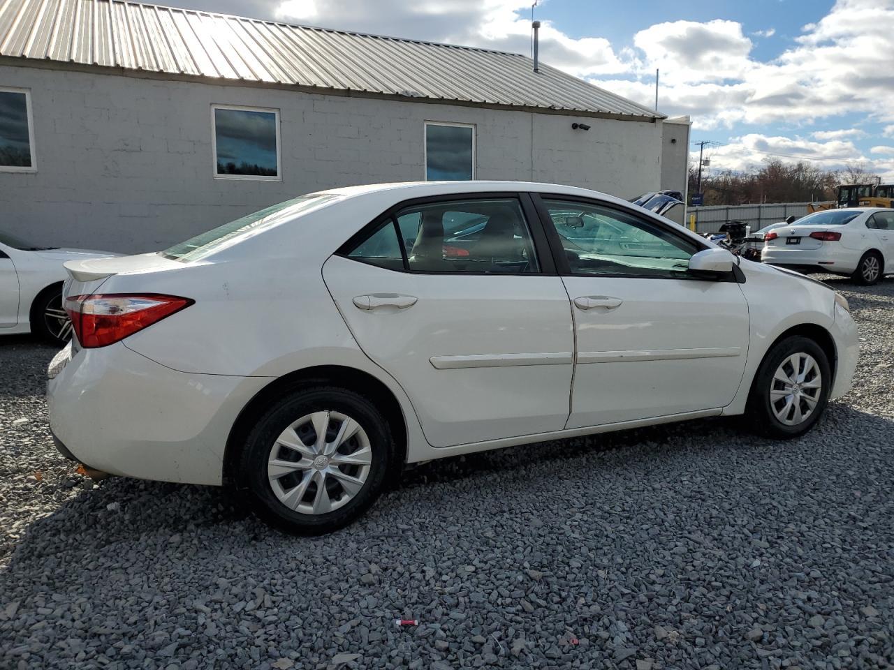 2015 TOYOTA COROLLA