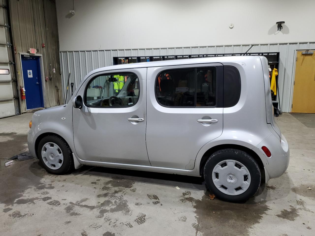 2013 NISSAN CUBE