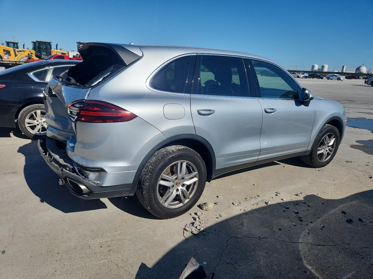 2018 PORSCHE CAYENNE