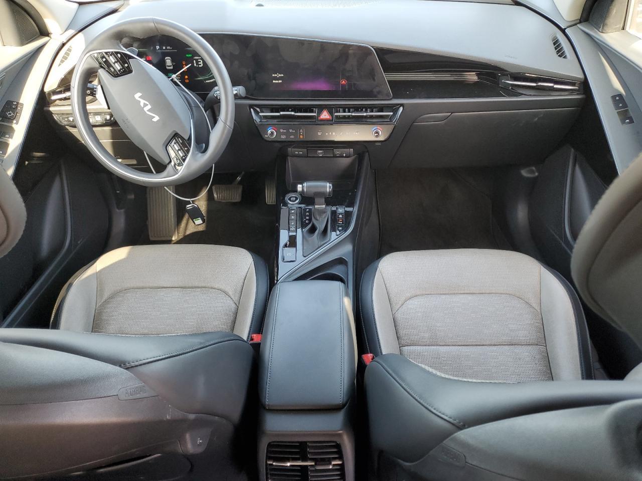 2023 KIA Niro