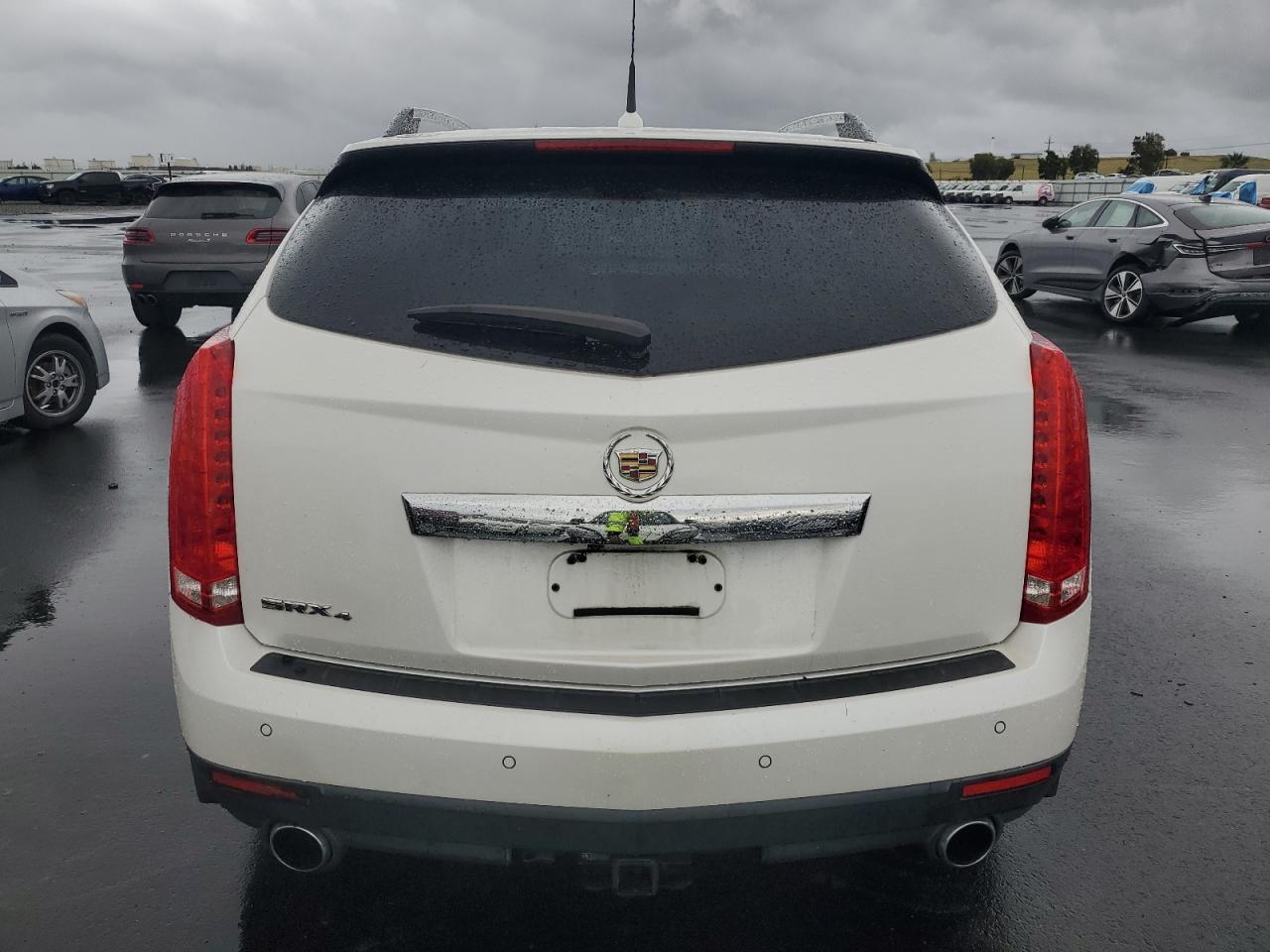 2010 CADILLAC SRX
