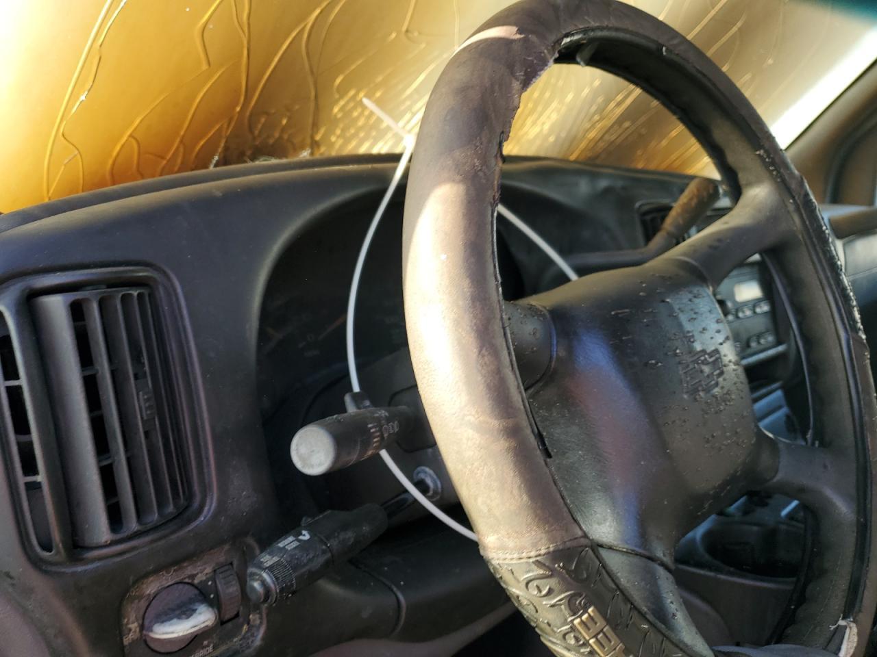 2001 CHEVROLET EXPRESS 2500