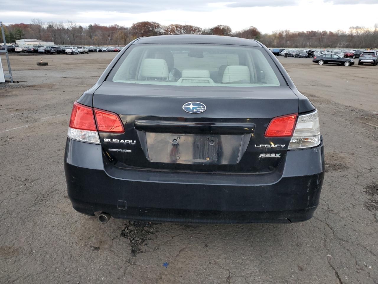 2010 SUBARU Legacy