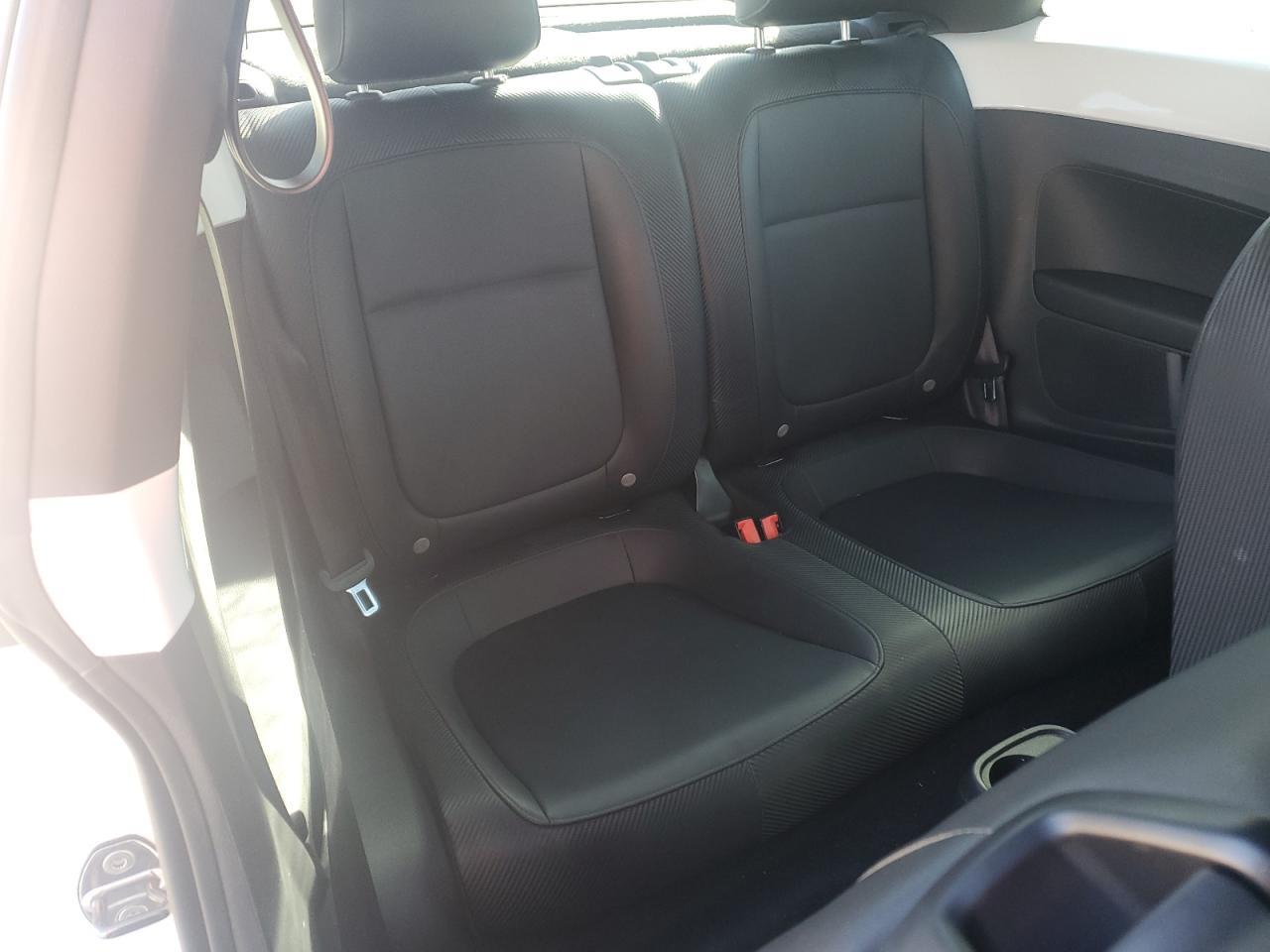 2014 VOLKSWAGEN Beetle