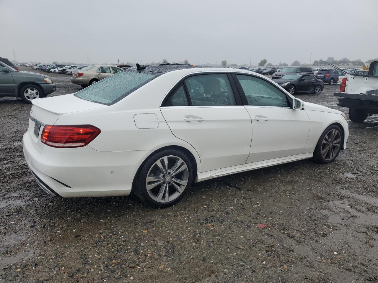 2015 MERCEDES-BENZ E-Class