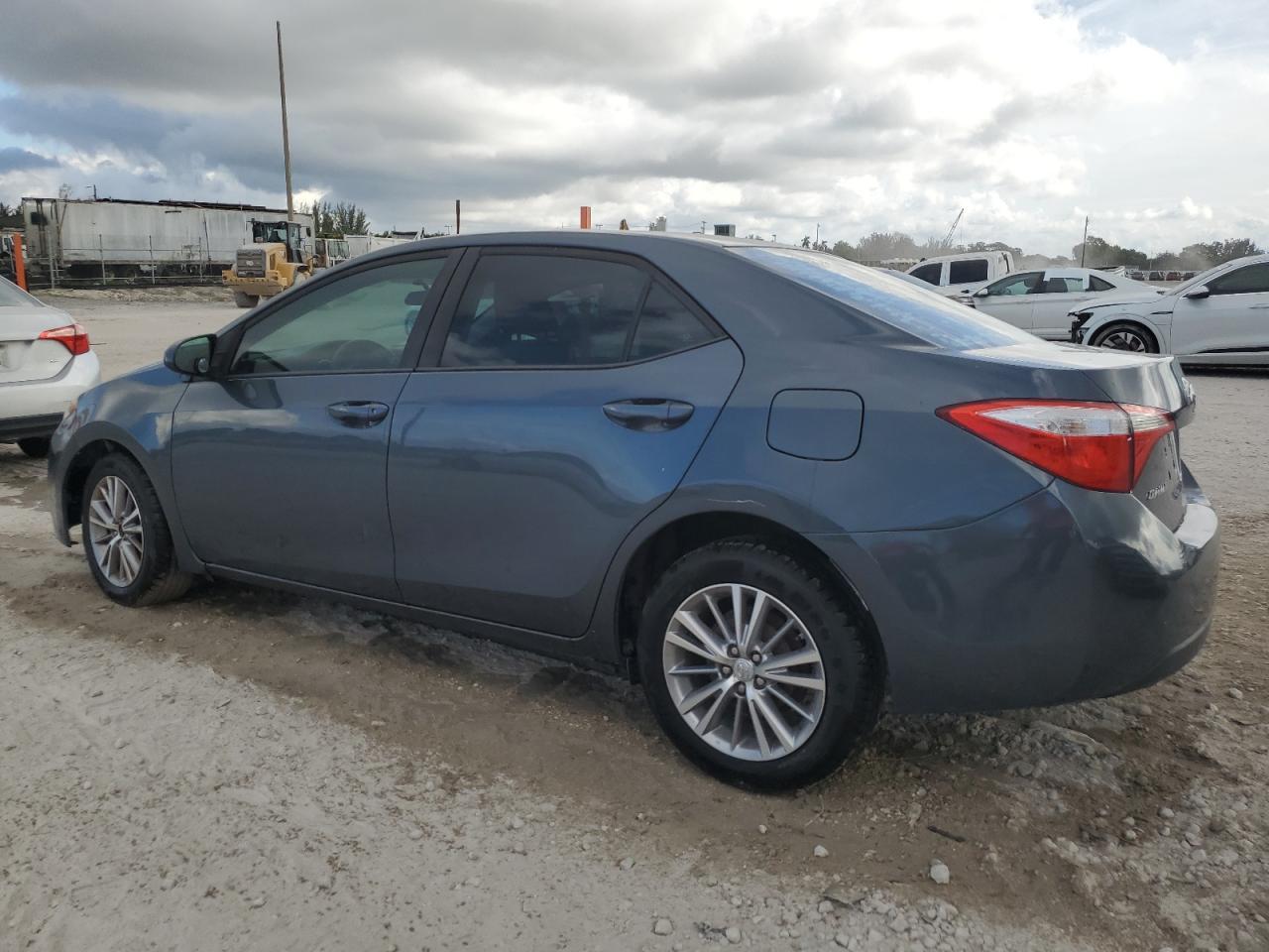 2015 TOYOTA COROLLA