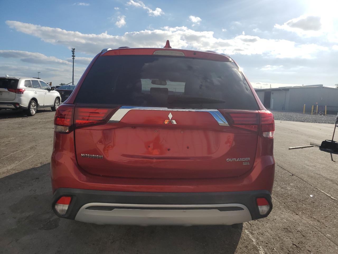 2019 MITSUBISHI outlander