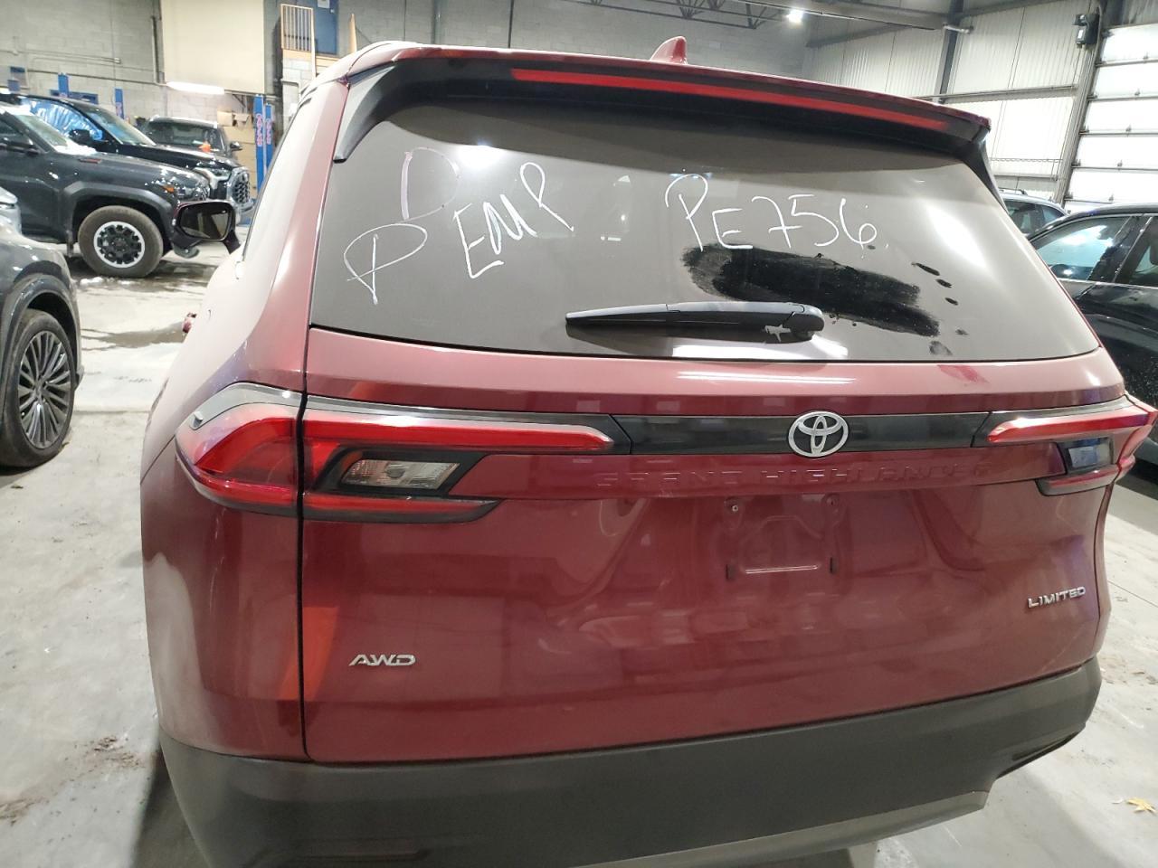 2024 TOYOTA HIGHLANDER