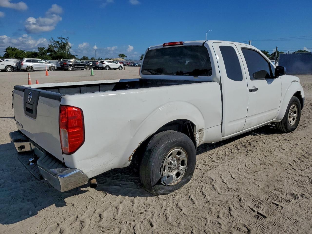 2012 NISSAN Frontier