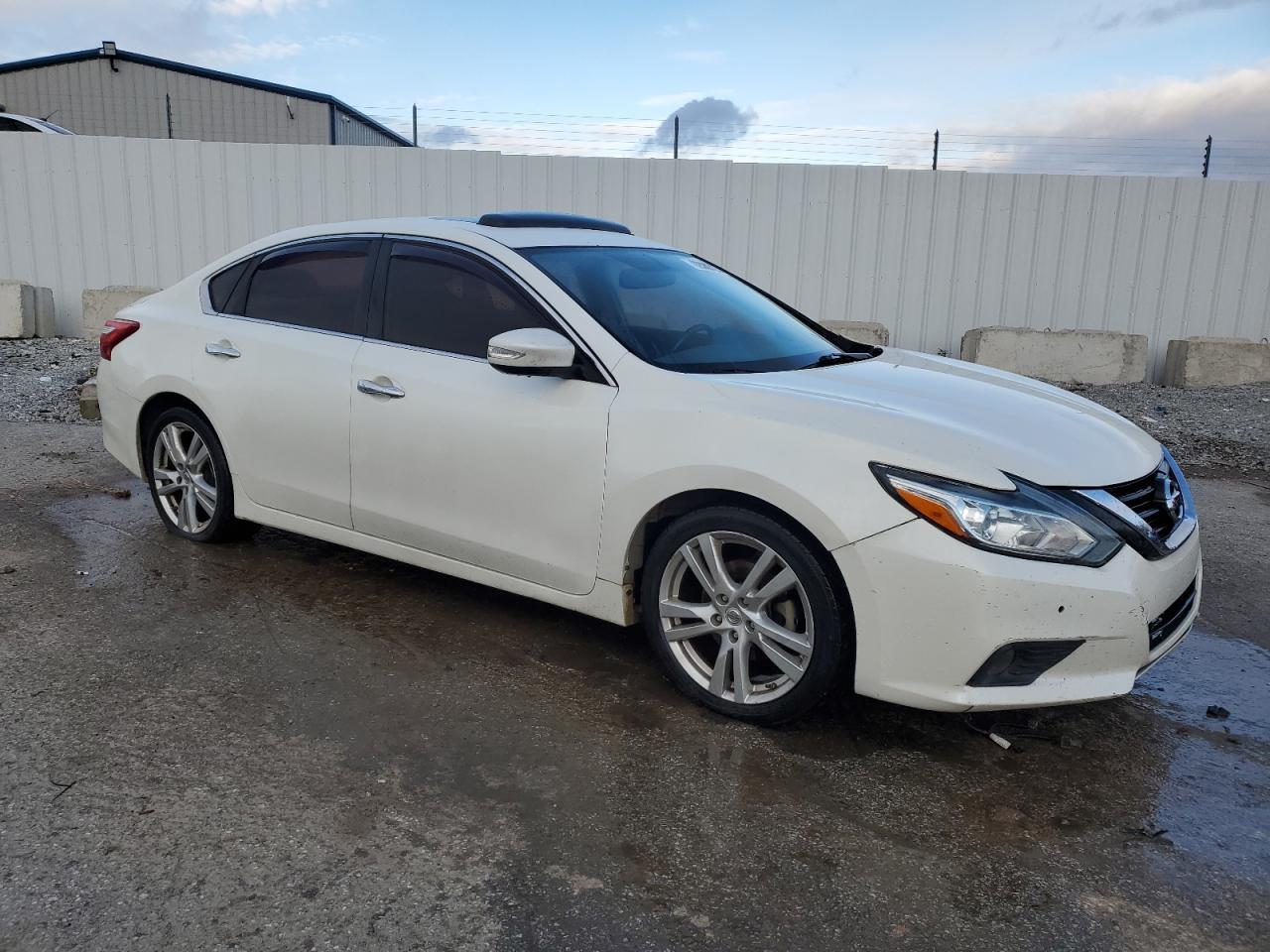 2016 NISSAN ALTIMA