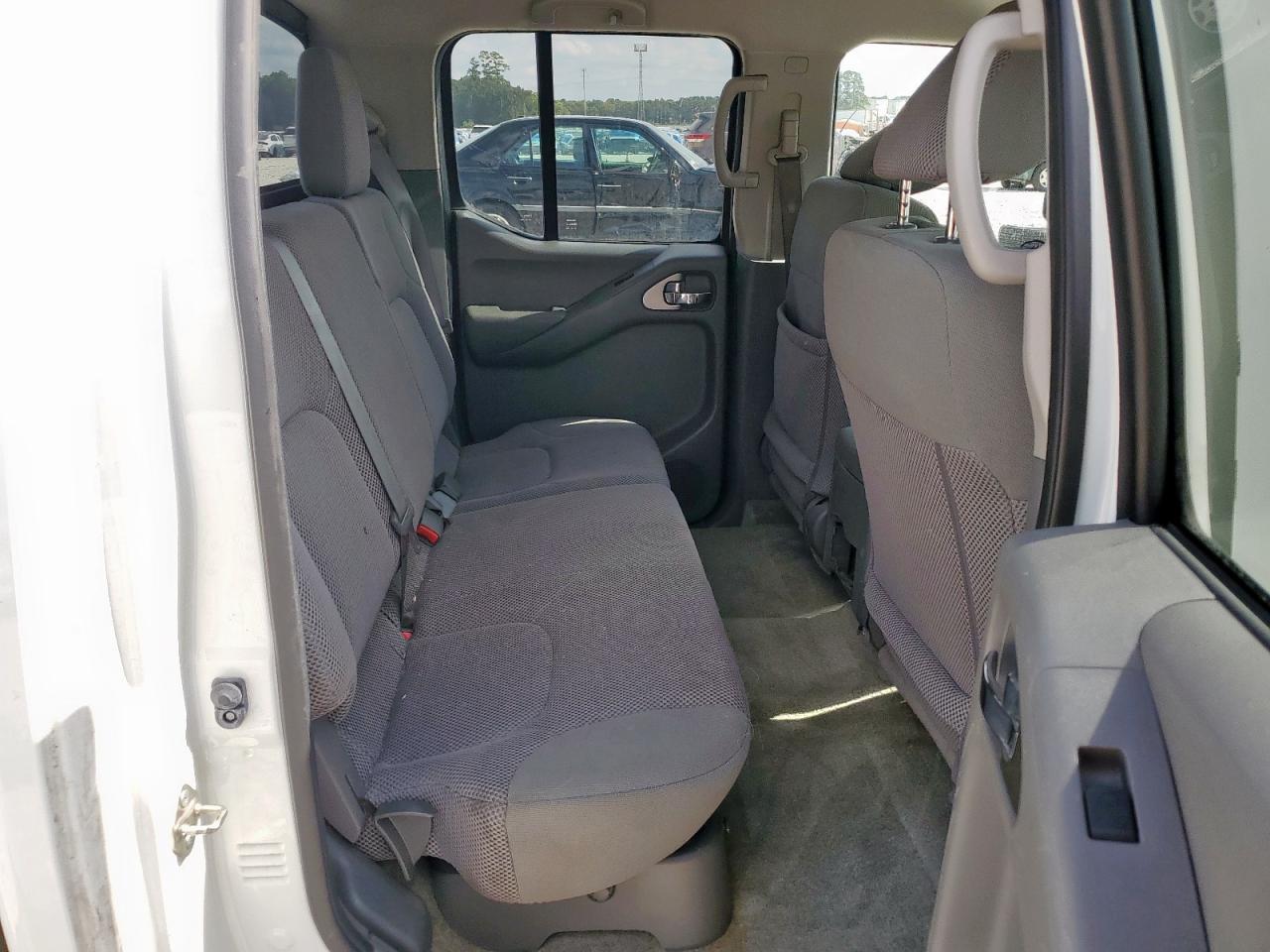 2017 NISSAN Frontier
