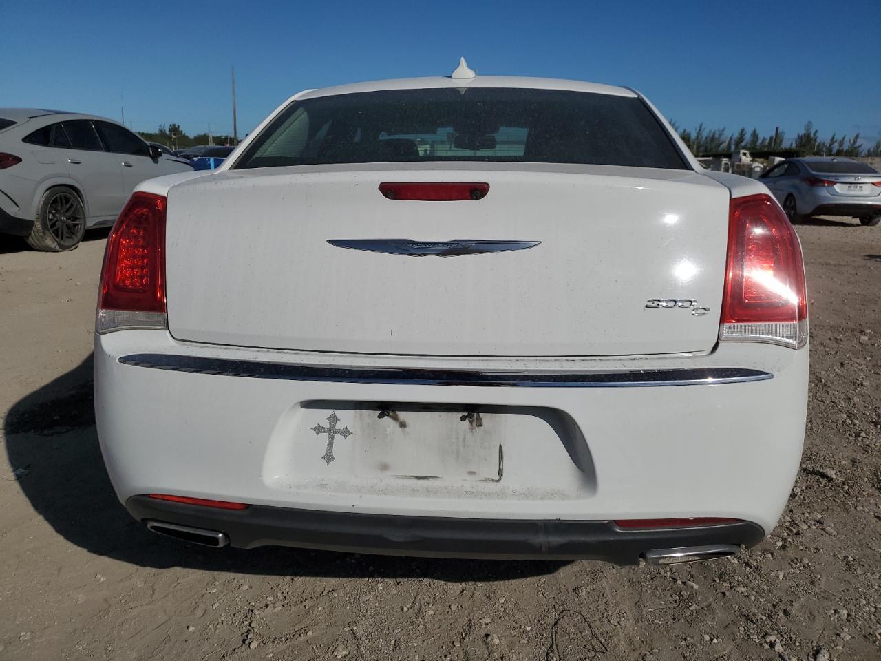 2017 CHRYSLER 300