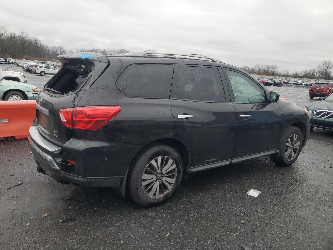 2017 NISSAN PATHFINDER