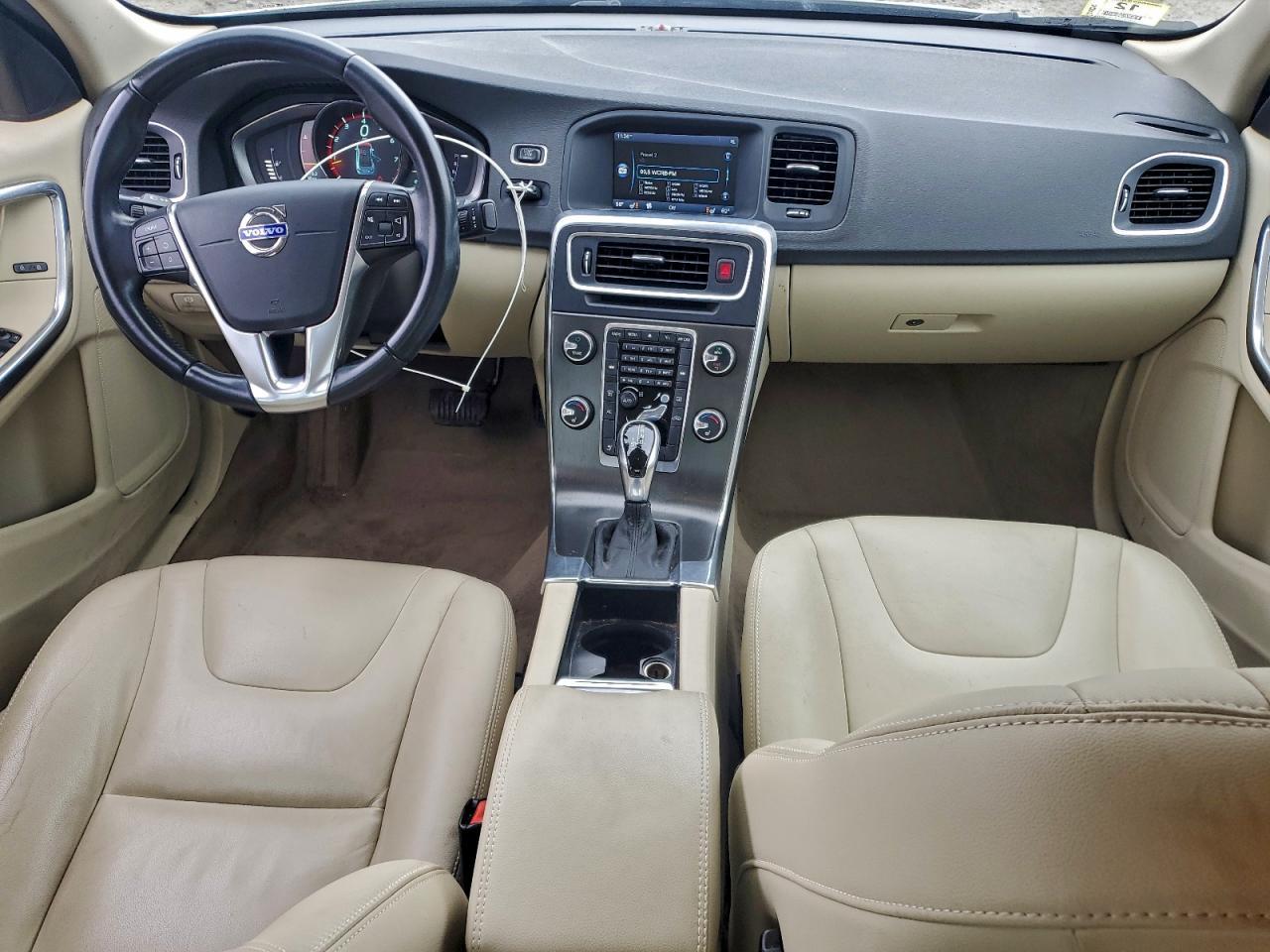 2015 VOLVO S60