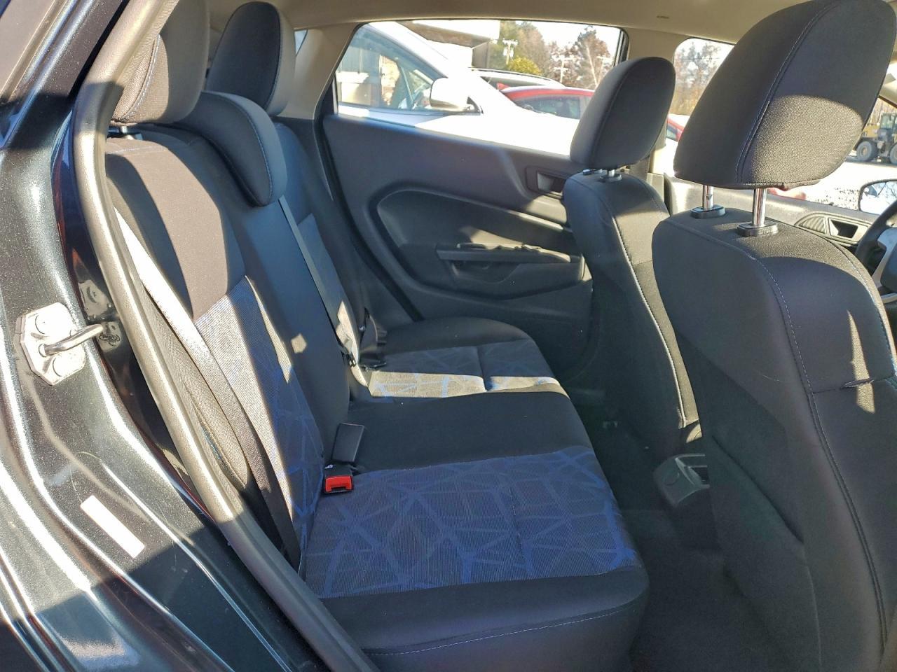 2011 FORD Fiesta