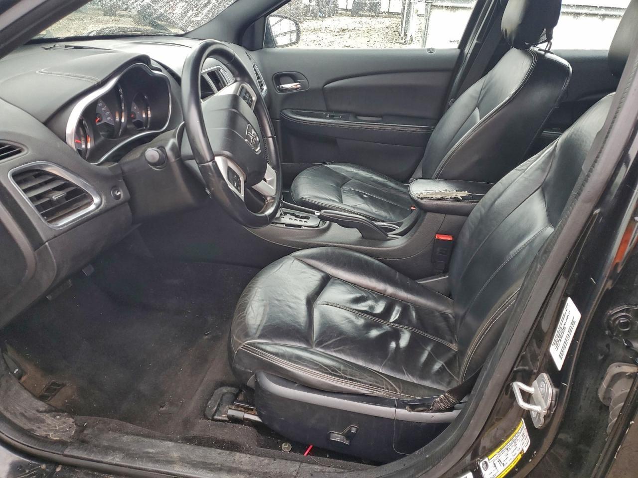 2014 DODGE Avenger