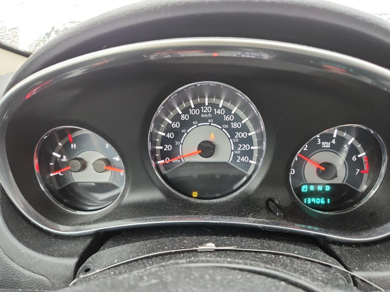 2012 CHRYSLER 200