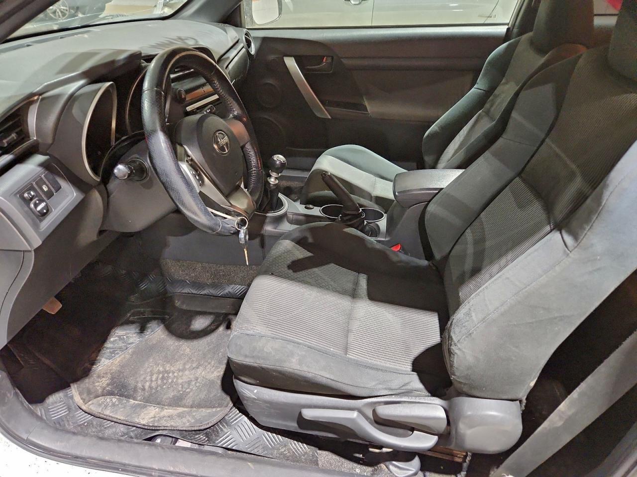 2011 TOYOTA SCION