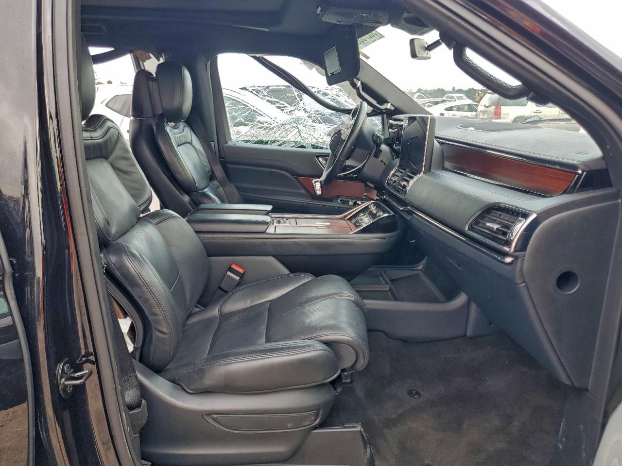2023 LINCOLN Navigator
