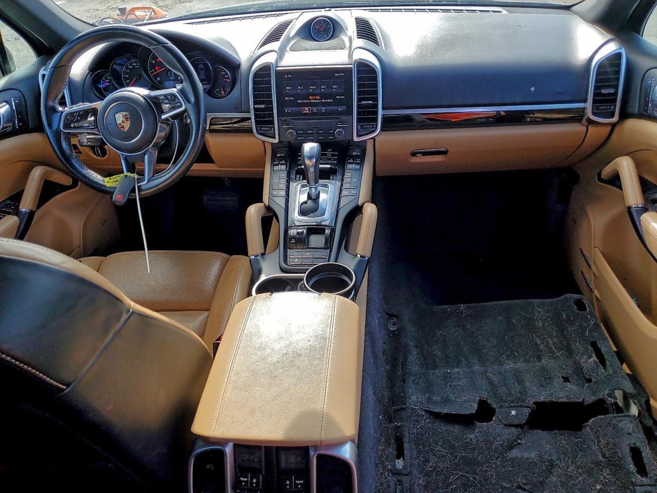 2017 PORSCHE CAYENNE