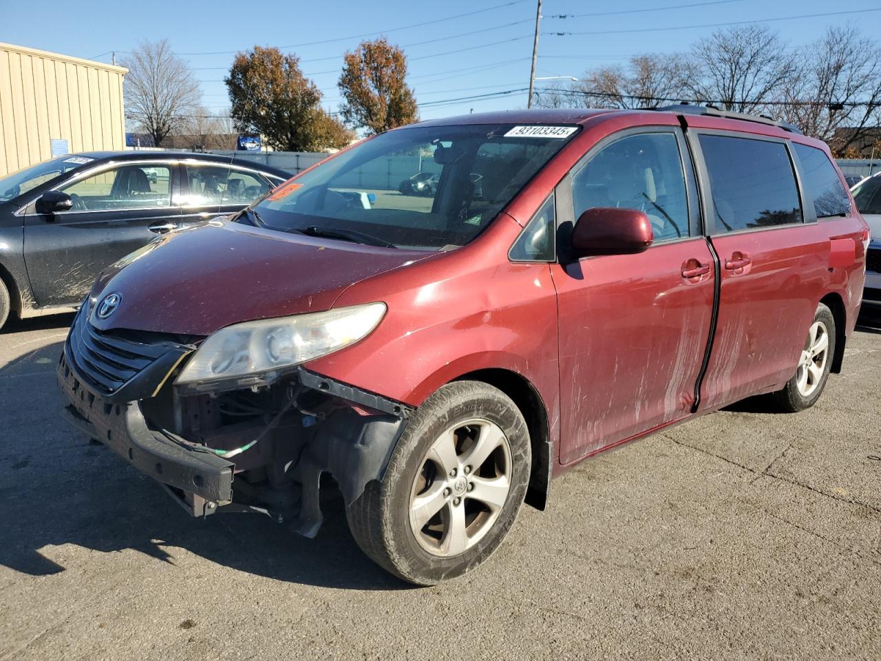 2014 TOYOTA SIENNA