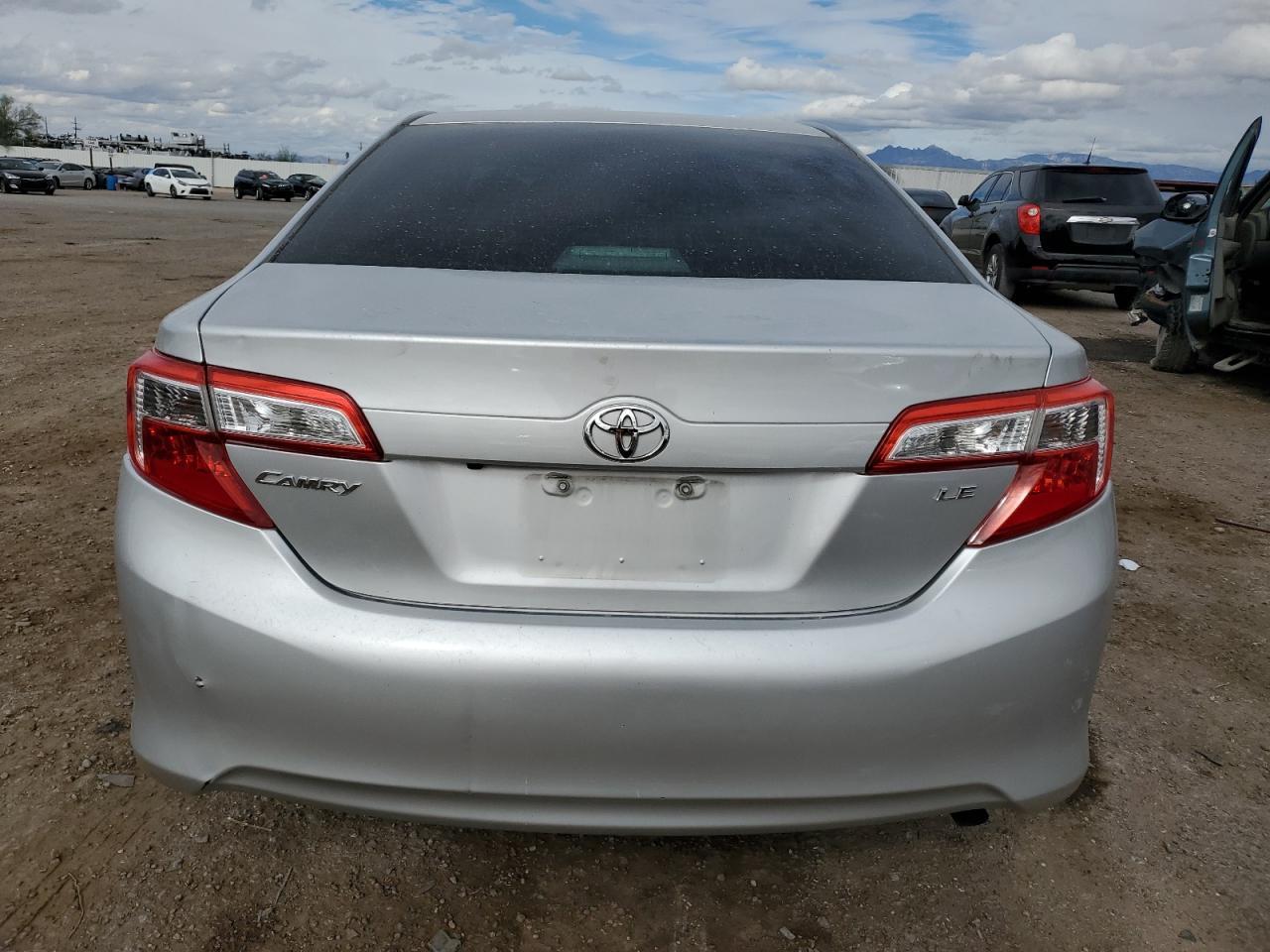 2014 TOYOTA CAMRY