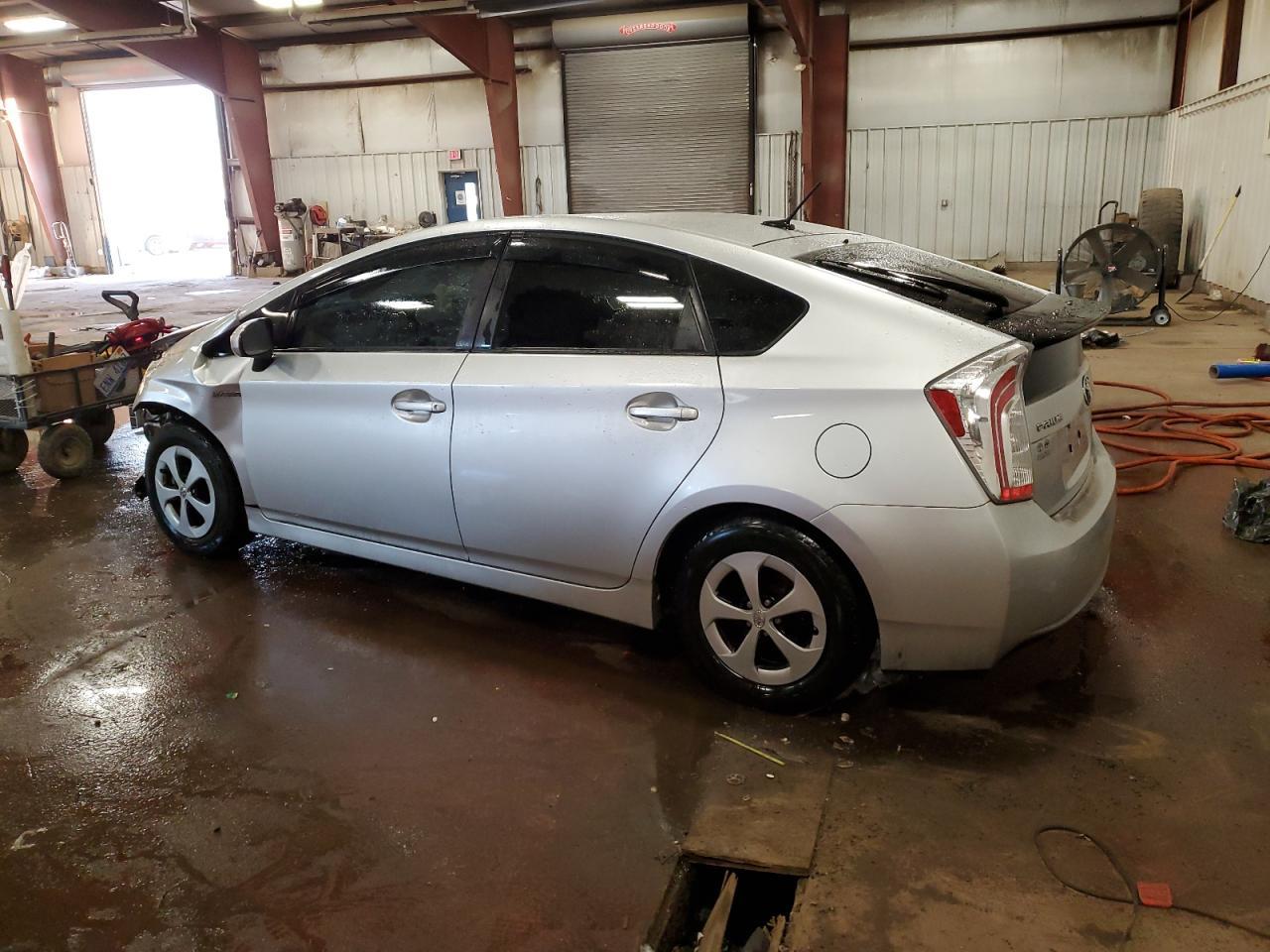 2013 TOYOTA PRIUS
