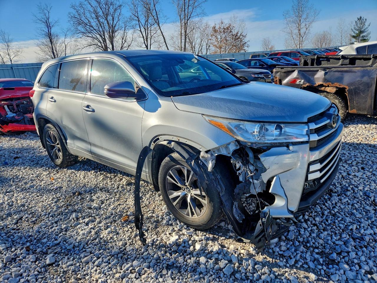 2017 TOYOTA HIGHLANDER