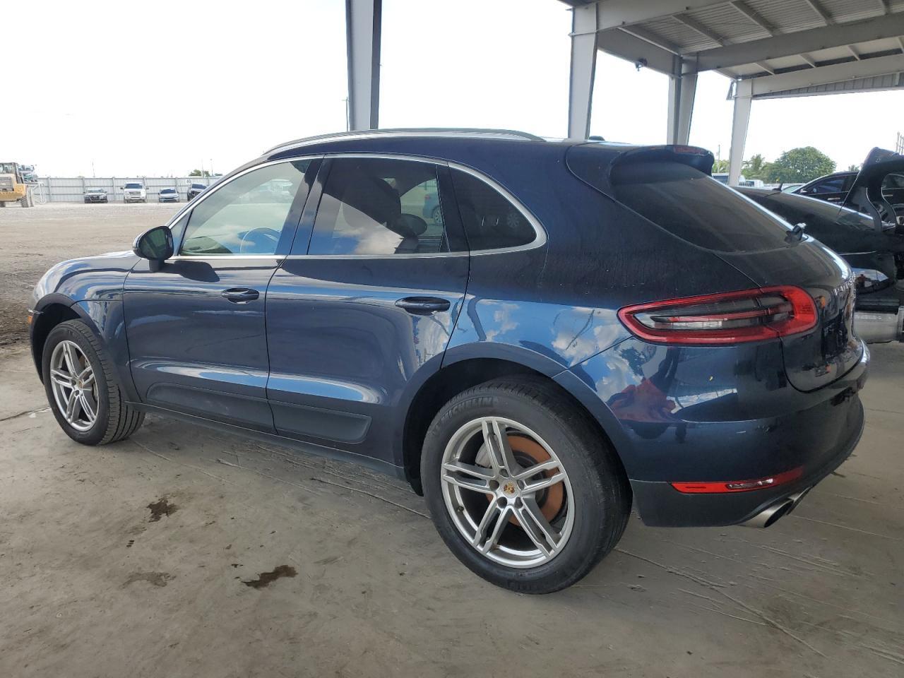 2015 PORSCHE Macan