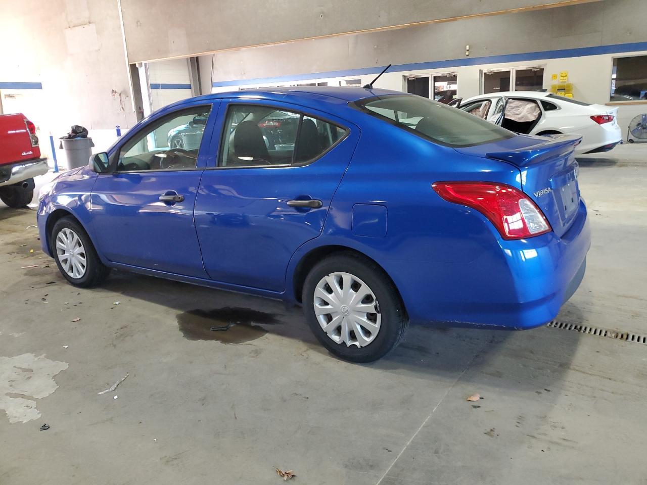 2015 NISSAN VERSA