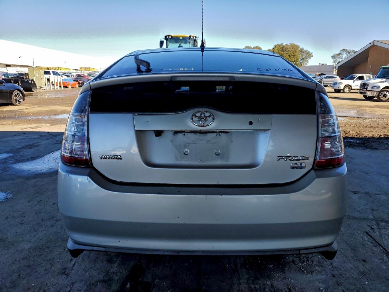 2004 TOYOTA PRIUS