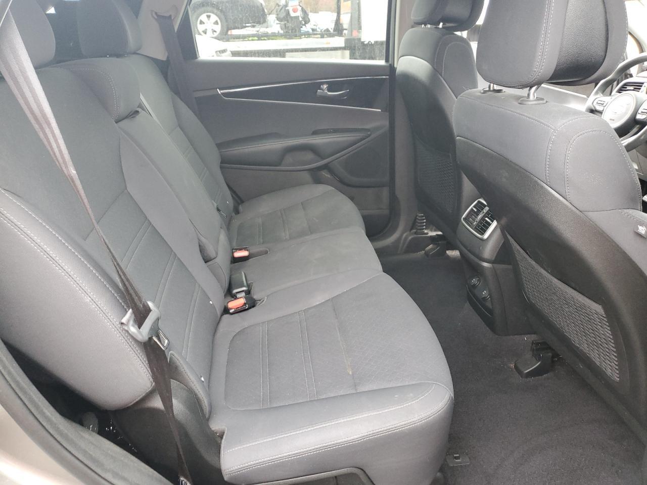 2016 KIA SORENTO