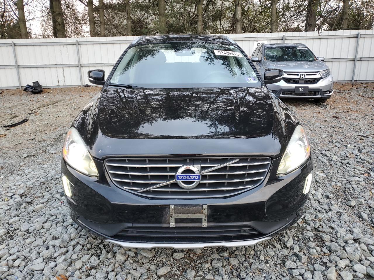 2017 VOLVO XC60