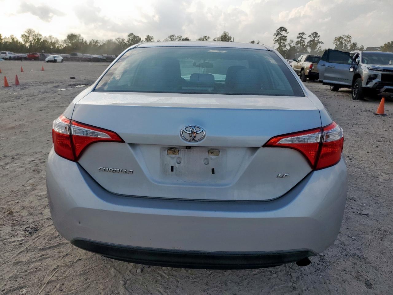 2015 TOYOTA COROLLA