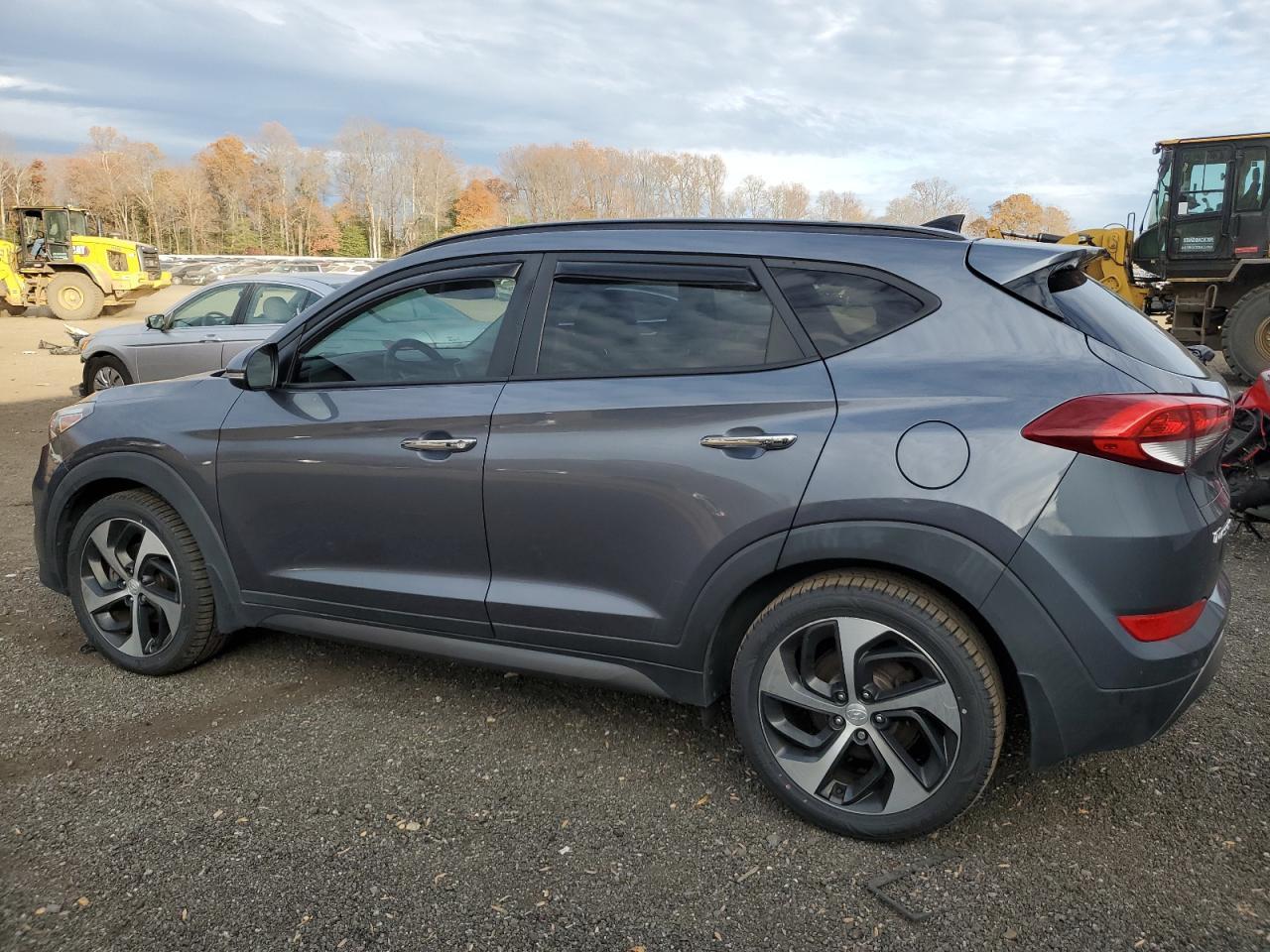 2016 HYUNDAI TUCSON