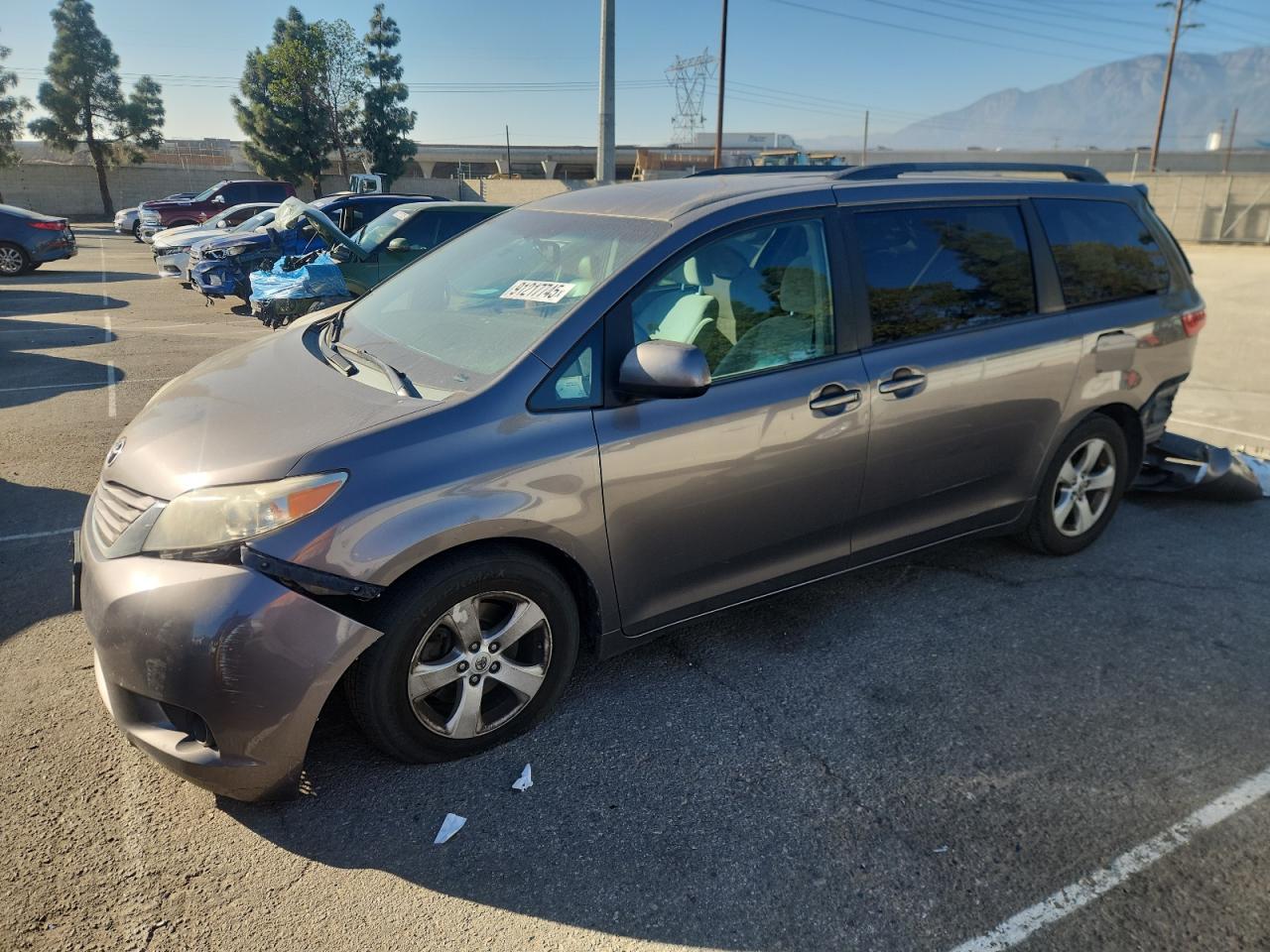 2015 TOYOTA SIENNA