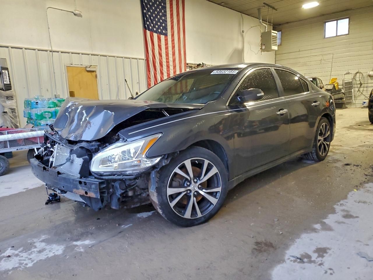 2010 NISSAN Maxima