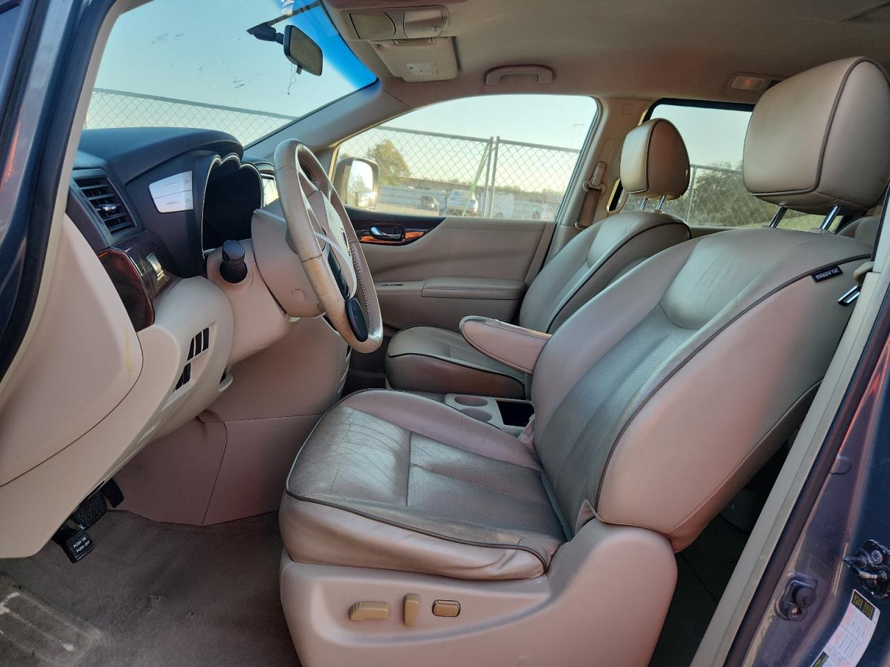 2013 NISSAN Quest