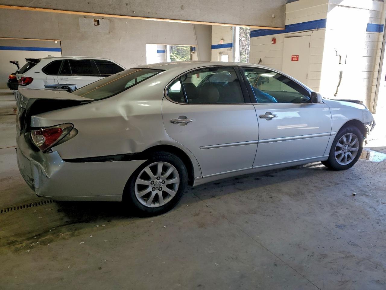 2004 LEXUS ES 330