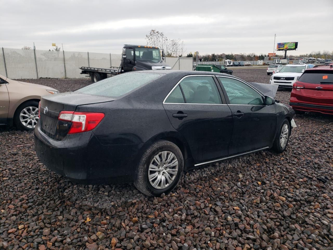 2014 TOYOTA CAMRY