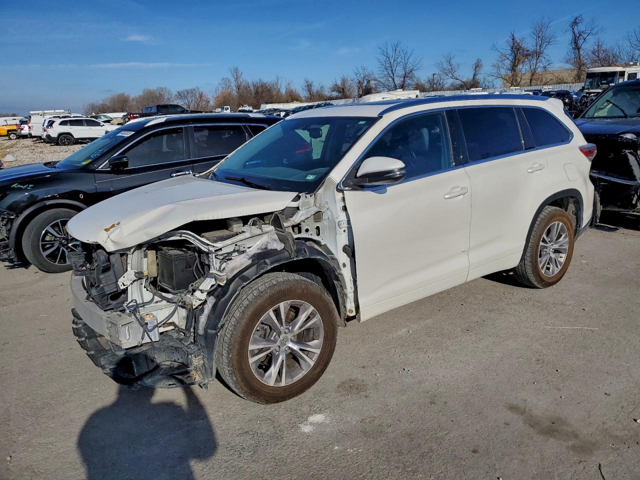 2014 TOYOTA HIGHLANDER