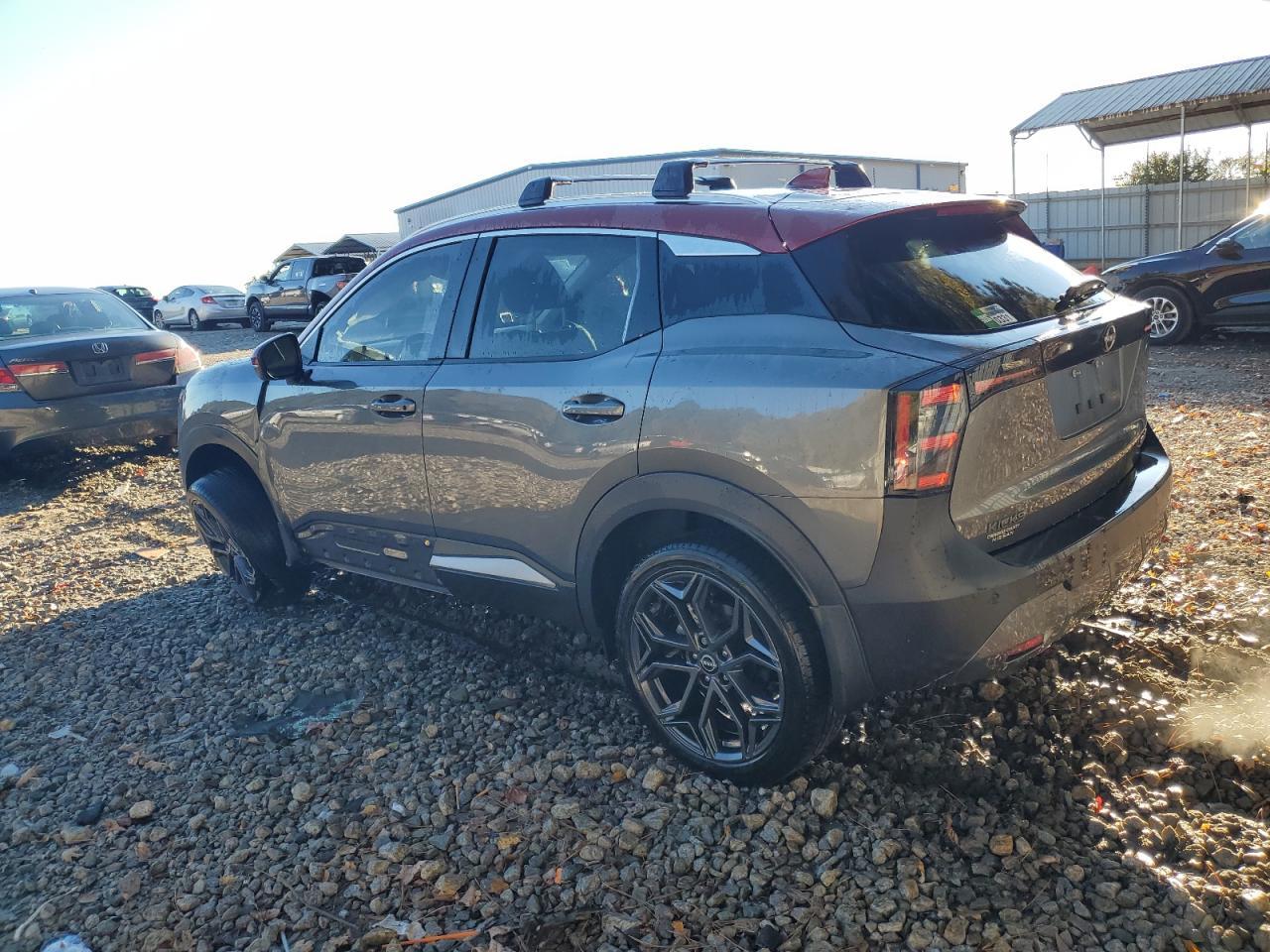 2025 NISSAN KICKS