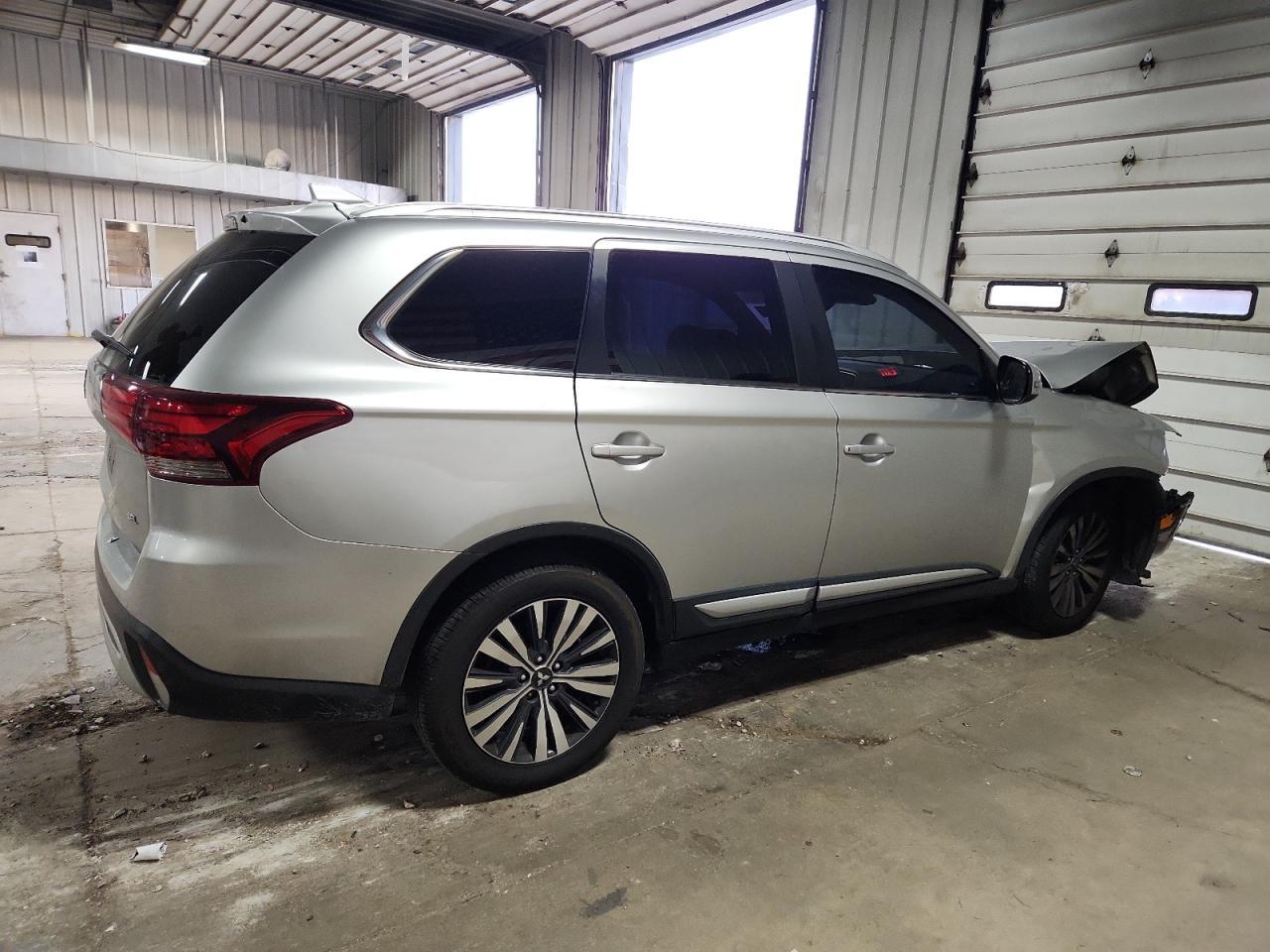 2020 MITSUBISHI outlander