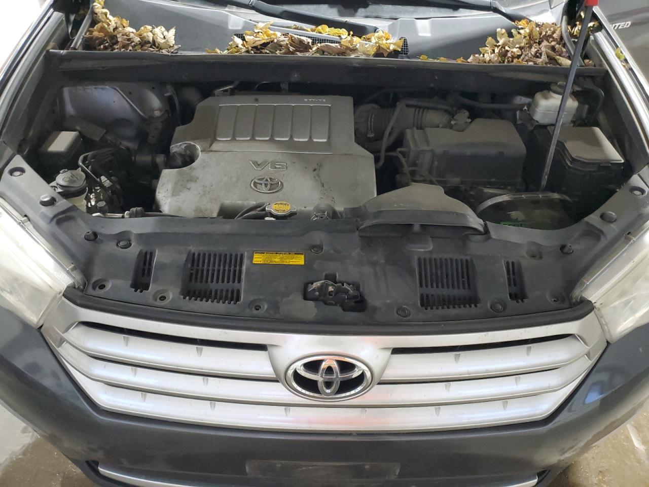 2013 TOYOTA HIGHLANDER