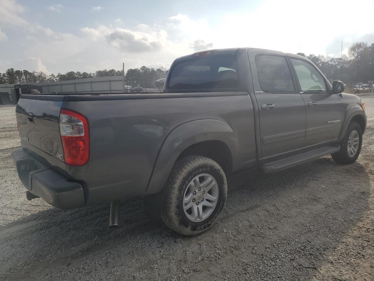 2004 TOYOTA TUNDRA