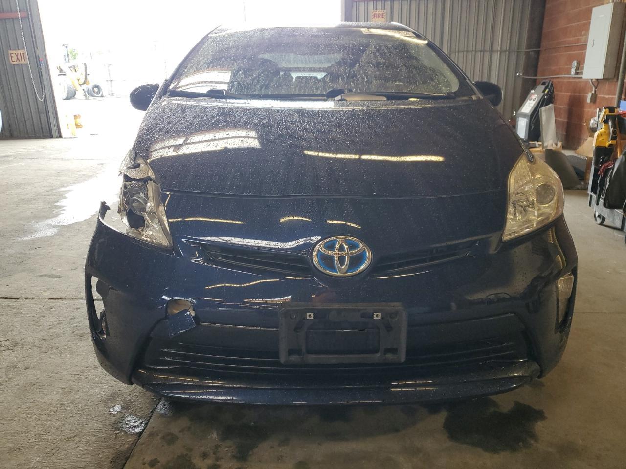 2015 TOYOTA PRIUS