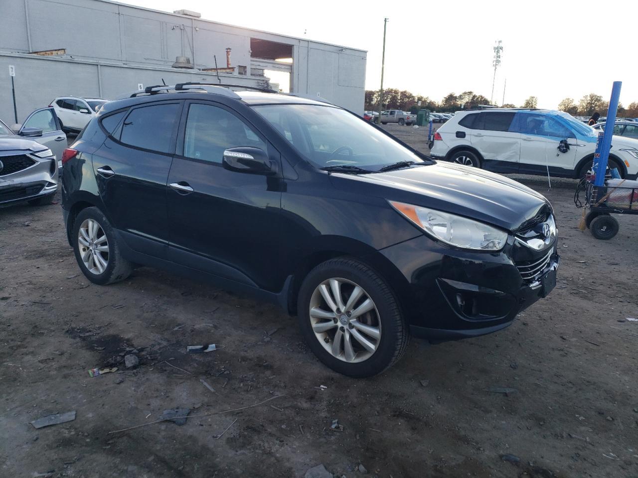 2011 HYUNDAI TUCSON