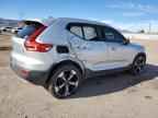 2019 VOLVO XC40