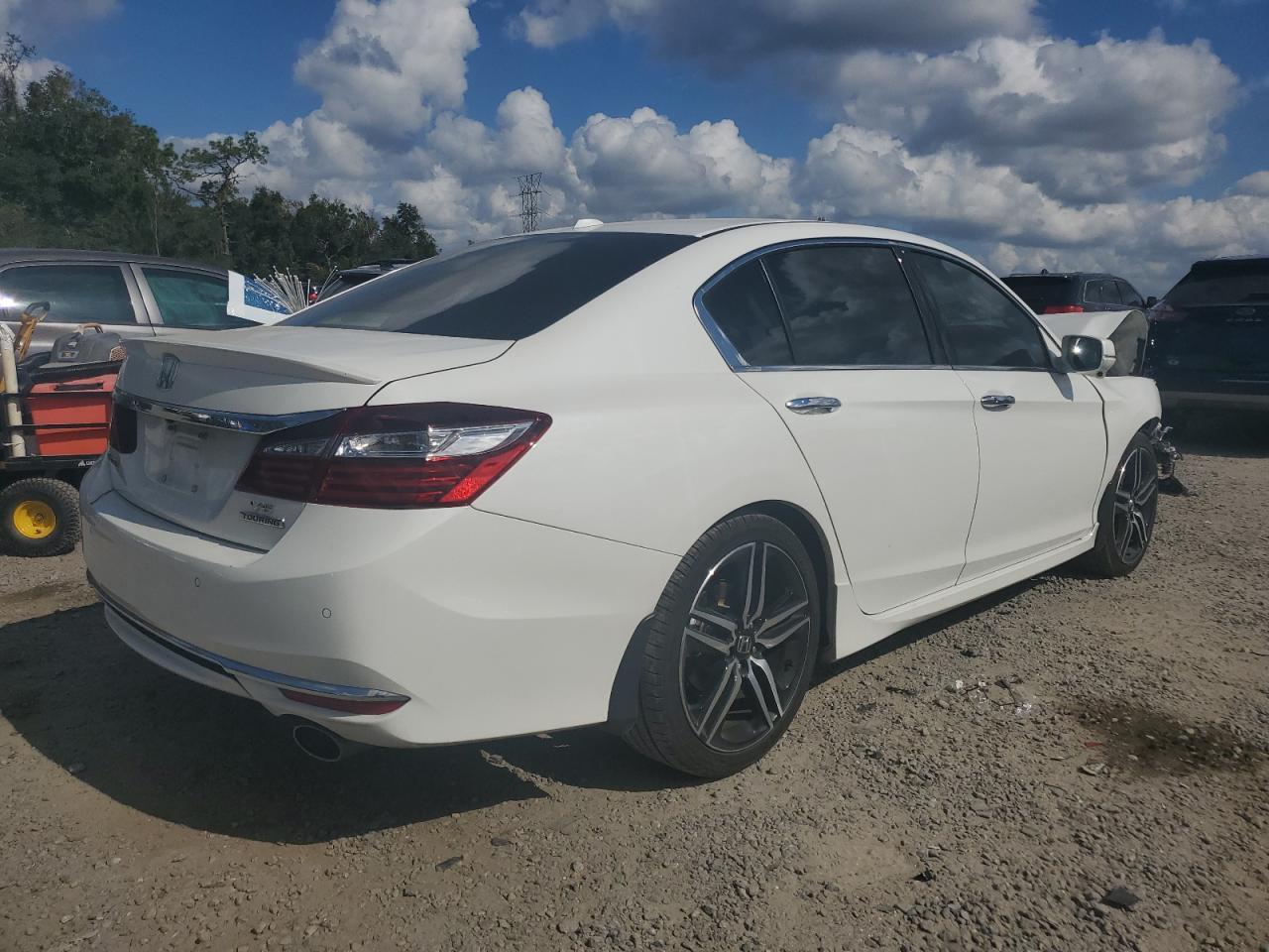 2017 HONDA ACCORD